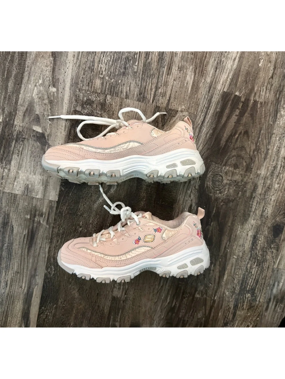 Skechers Pink Floral Embroidered Sneakers Size 7.5